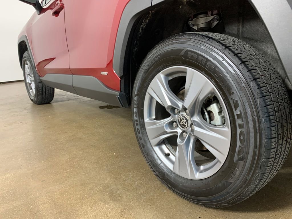 Used 2022 Toyota RAV4 XLE w/ XLE Grade Weather Package AWD/4WD image 15
