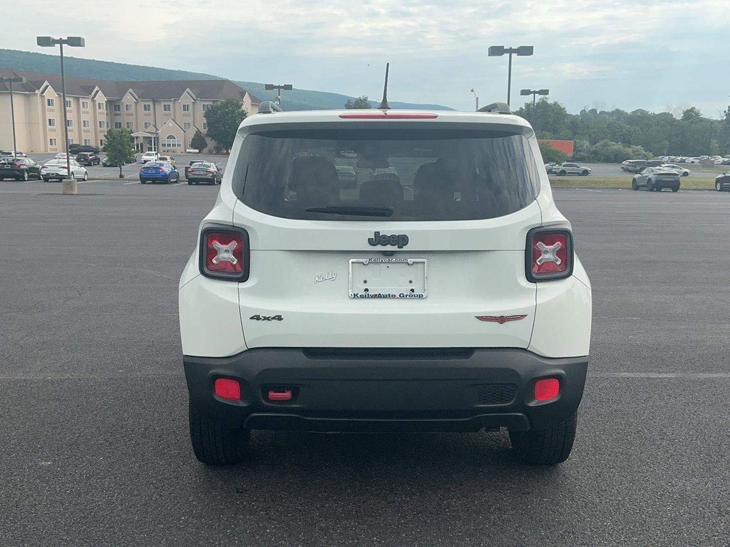 Used 2016 Jeep Renegade Trailhawk AWD/4WD image 8