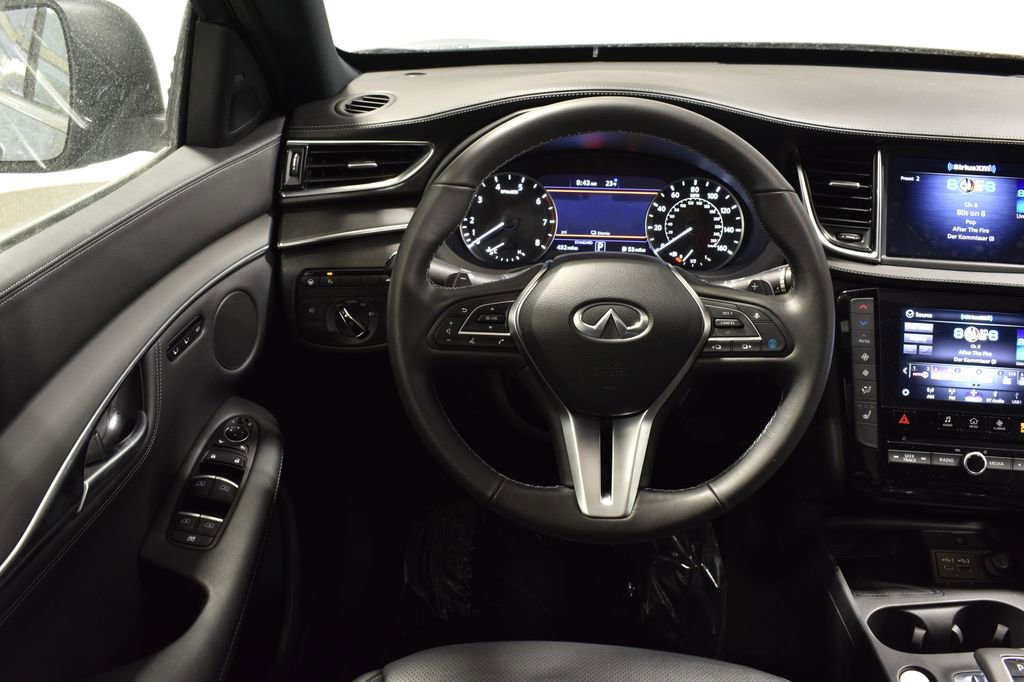 Certified 2025 INFINITI QX55 Luxe w/ Cargo Package image 14