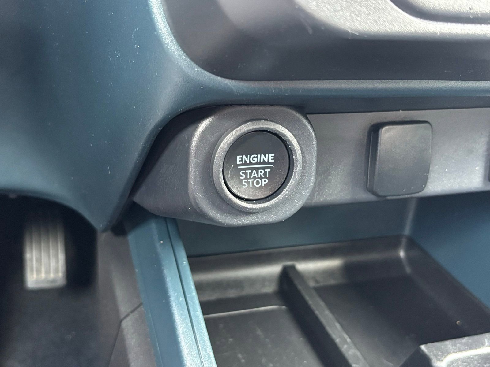 Used 2025 Ford Maverick XLT w/ Equipment Group 301A AWD/4WD image 8