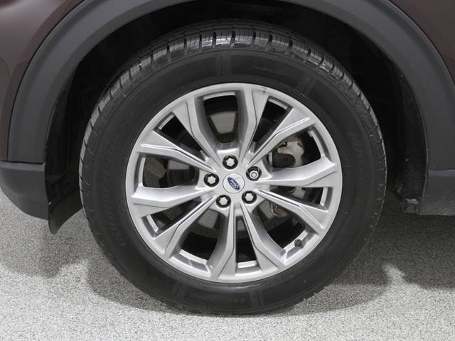 Used 2022 Ford Explorer XLT w/ Equipment Group 202A image 24