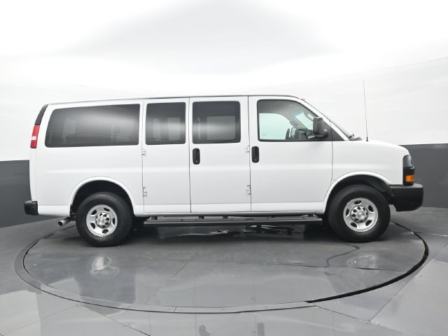 Used 2022 Chevrolet Express 2500 LS w/ Driver Convenience Package RWD image 17