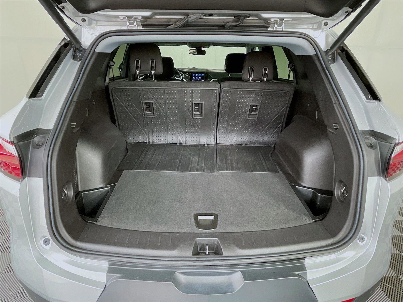 Used 2020 Chevrolet Blazer LT image 27