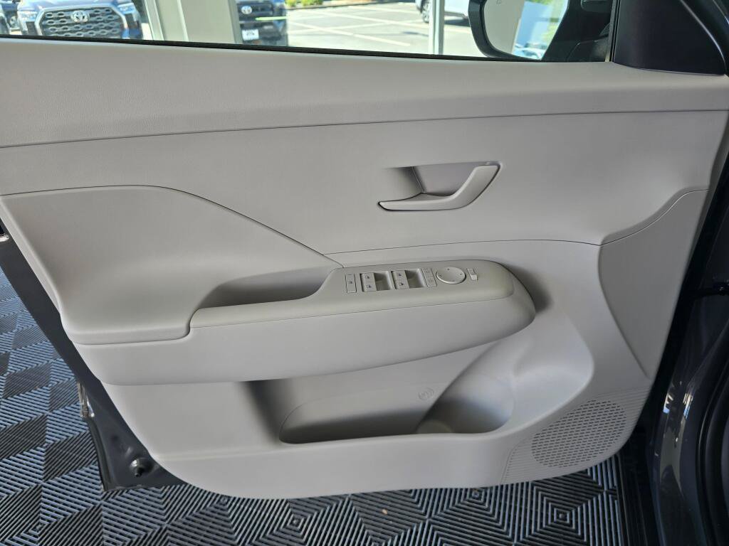 New 2026 Hyundai Kona SE AWD/4WD image 32