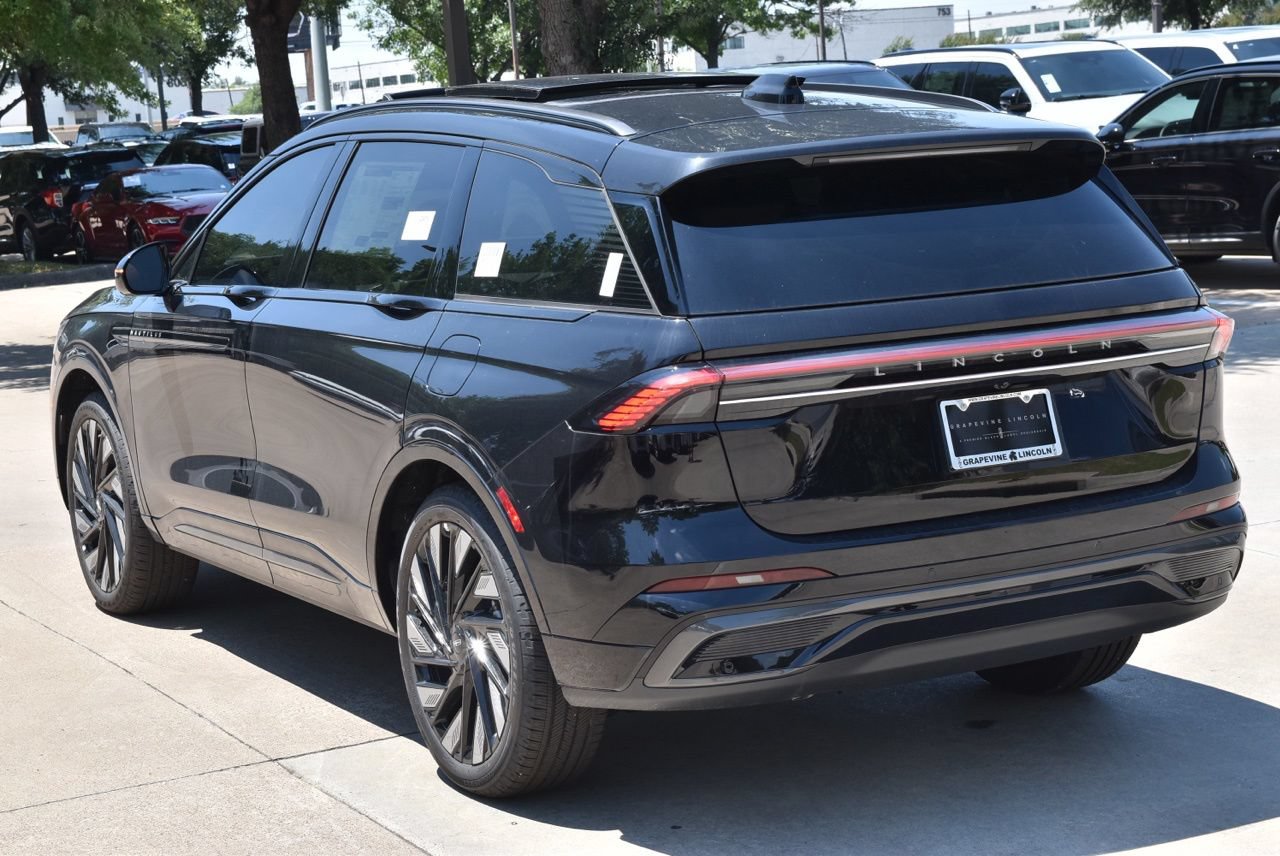 New 2026 Lincoln Nautilus Reserve AWD/4WD image 16
