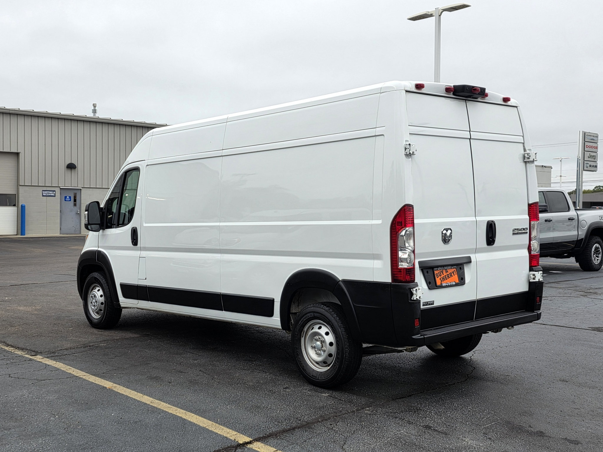 Used 2025 RAM ProMaster 2500 w/ Convenience Group FWD image 7
