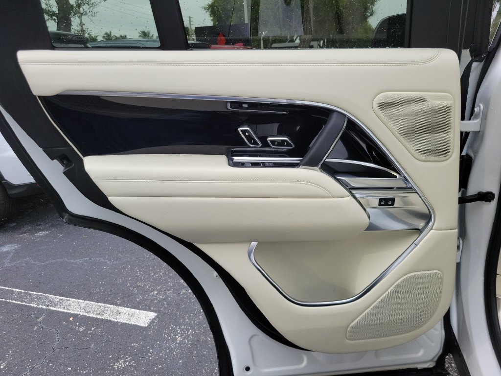 Used 2023 Land Rover Range Rover Autobiography AWD/4WD image 17