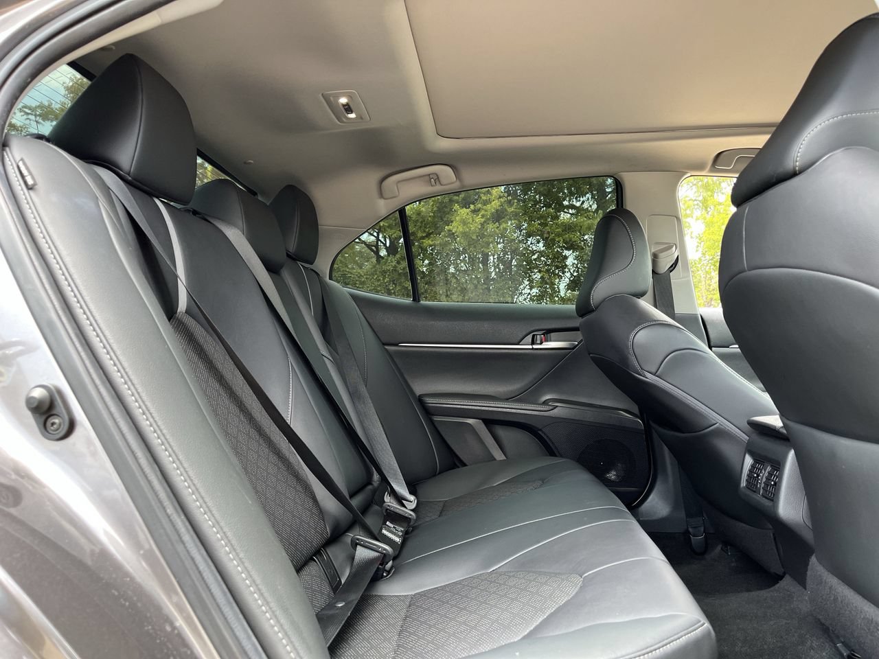Used 2021 Toyota Camry XSE FWD image 27