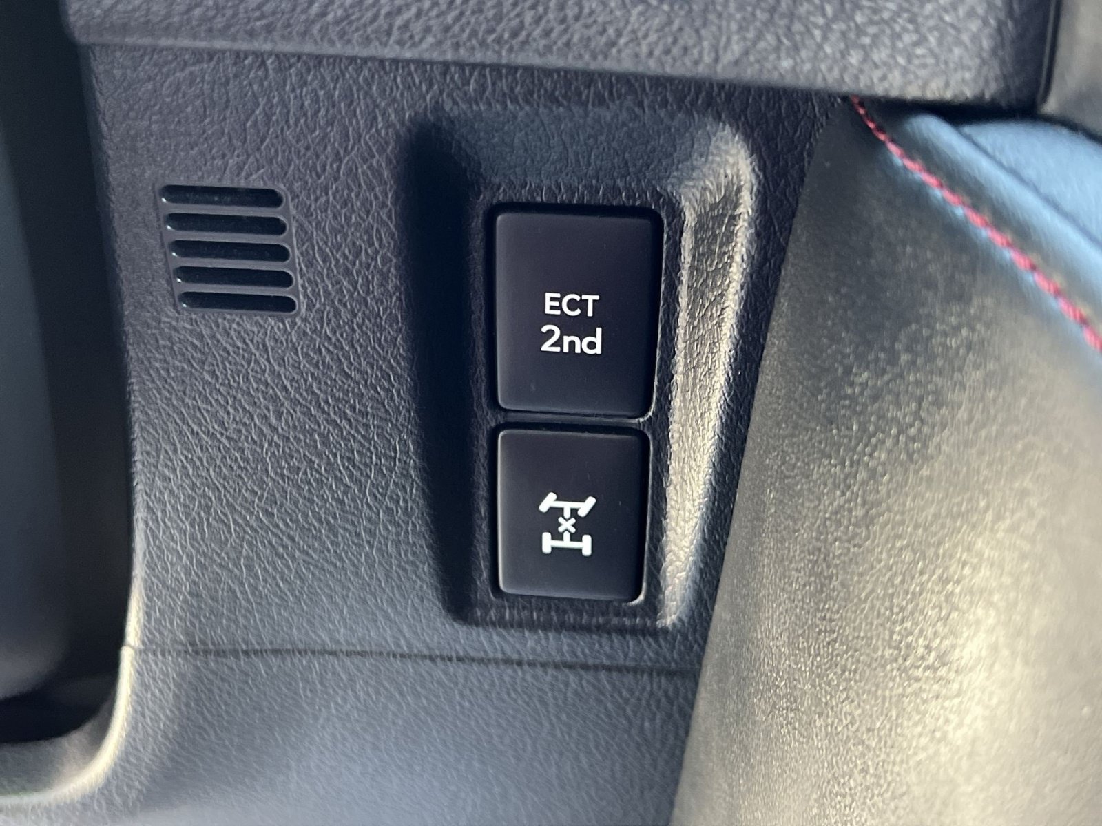 Used 2022 Lexus GX 460 Luxury w/ Sport Design Package AWD/4WD image 39