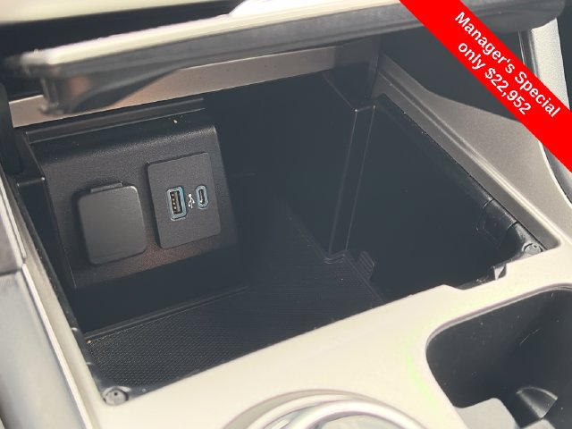 Used 2020 Ford Explorer XLT w/ Comfort Package AWD/4WD image 25