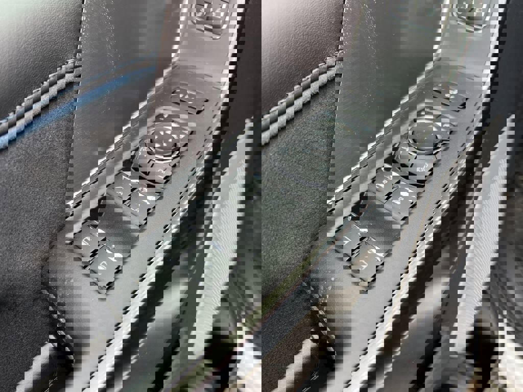 New 2026 Ford F250 Platinum w/ Tremor Off-Road Package image 12