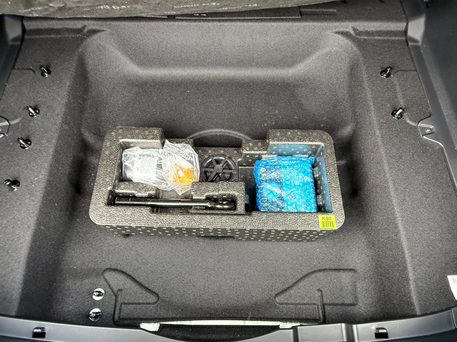 Certified 2025 Kia Niro LX FWD image 38