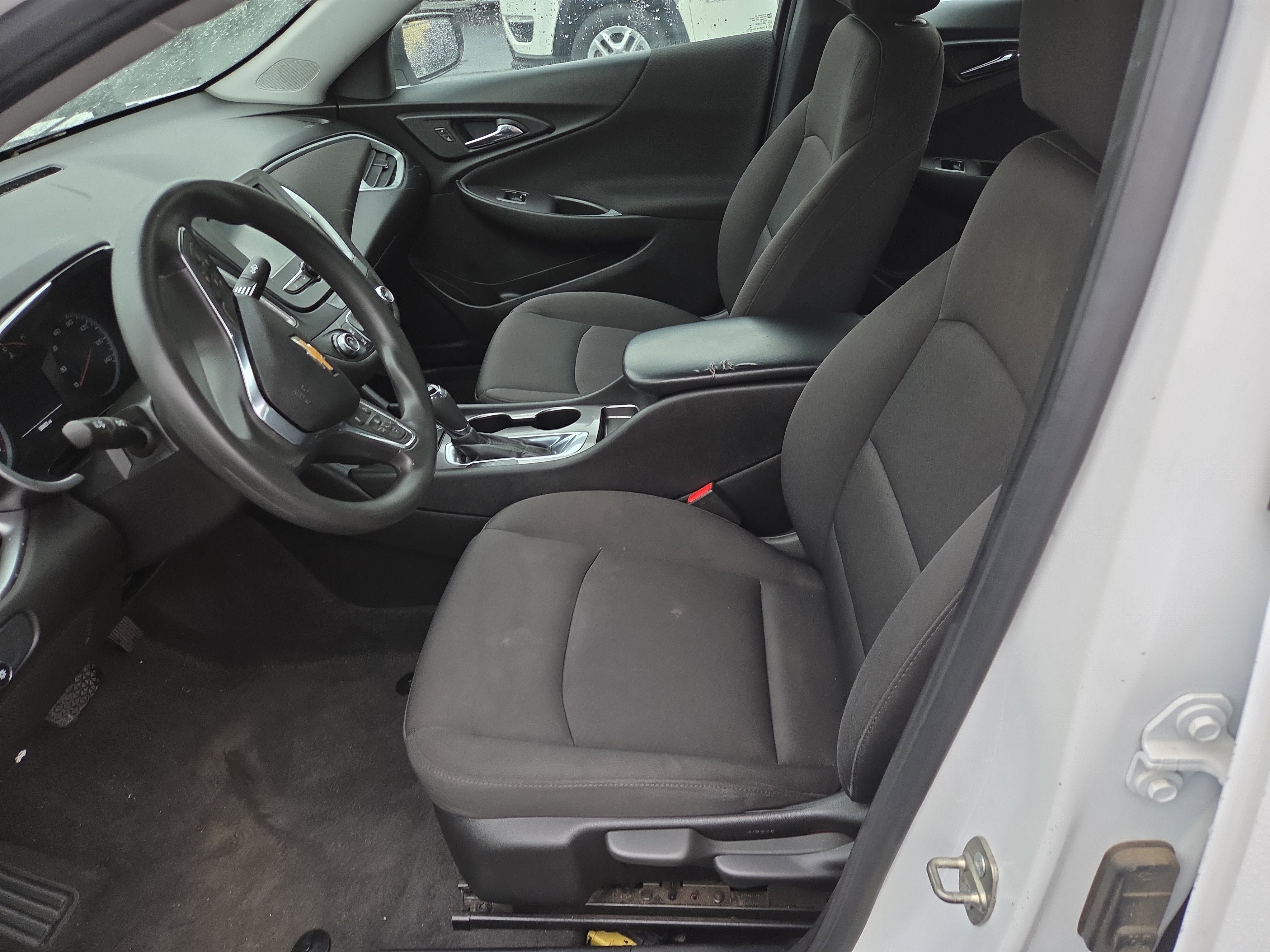 Used 2018 Chevrolet Malibu LS FWD image 10