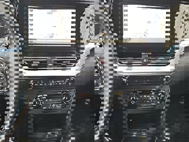 Used 2022 Kia Niro EX image 28