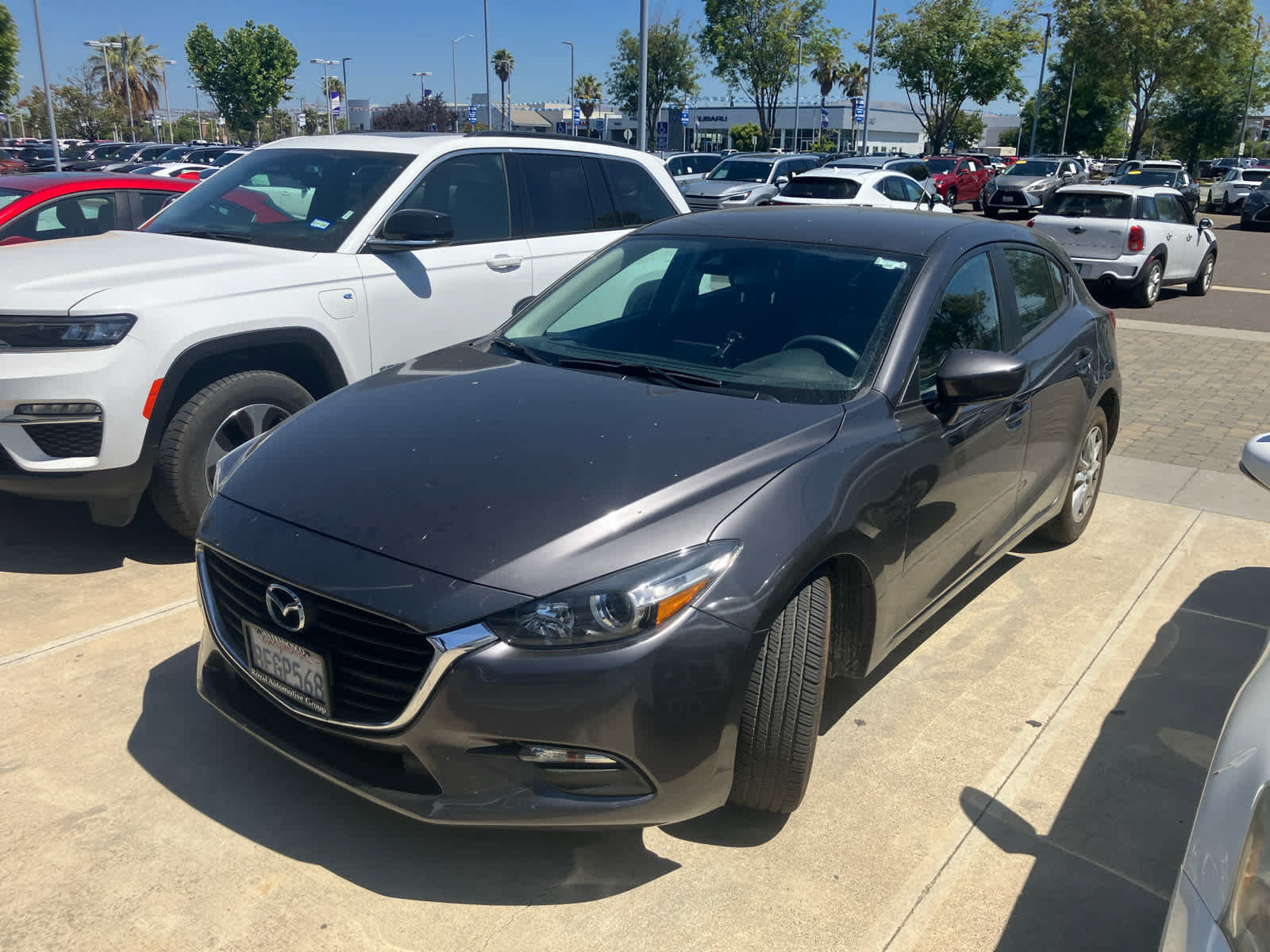 Used 2018 MAZDA MAZDA3 Sport FWD image 2