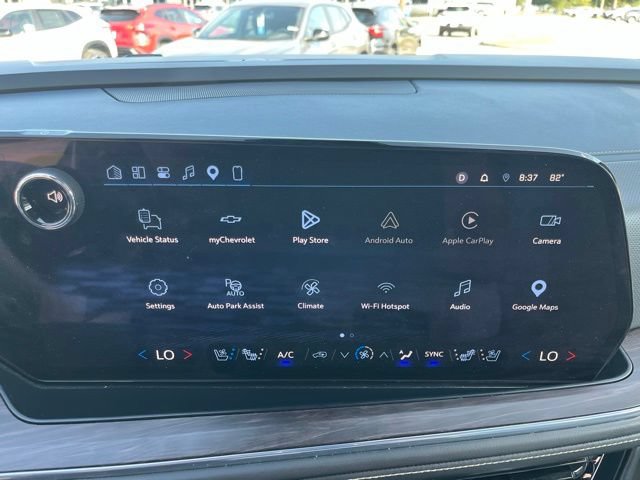 Used 2025 Chevrolet Suburban Premier RWD image 25