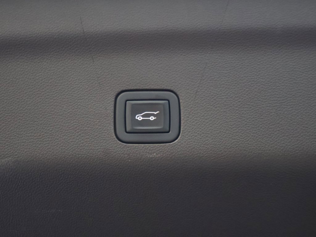 Used 2022 GMC Yukon SLT w/ SLT Luxury Package image 27