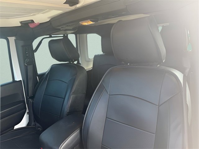 Used 2016 Jeep Wrangler Unlimited Sahara w/ Connectivity Group image 18