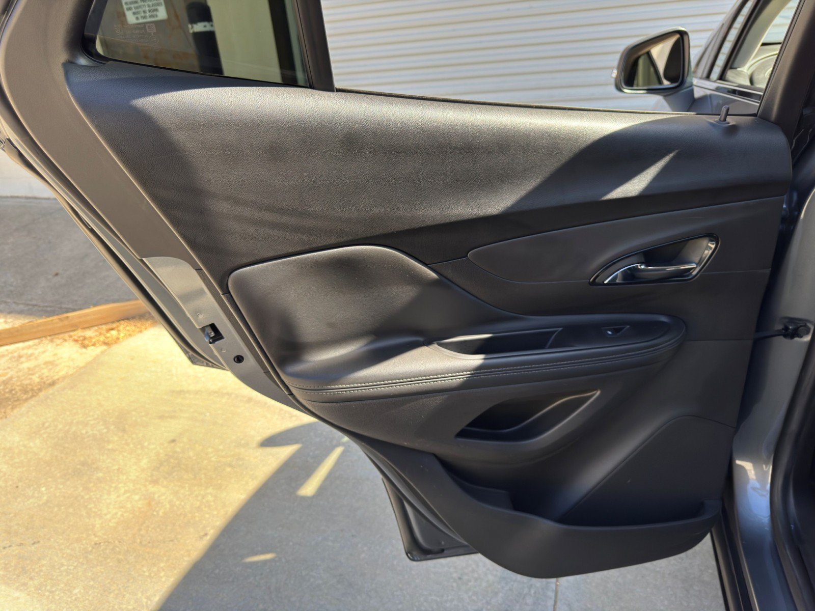 Used 2019 Buick Encore Essence FWD image 40