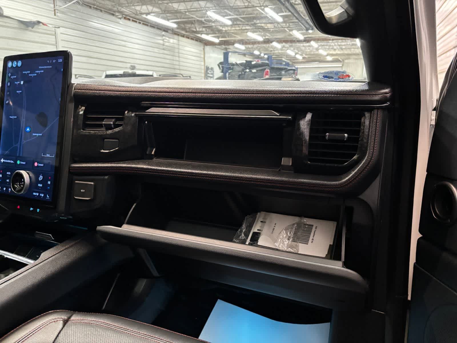 Used 2022 Ford Expedition Max Limited AWD/4WD image 34