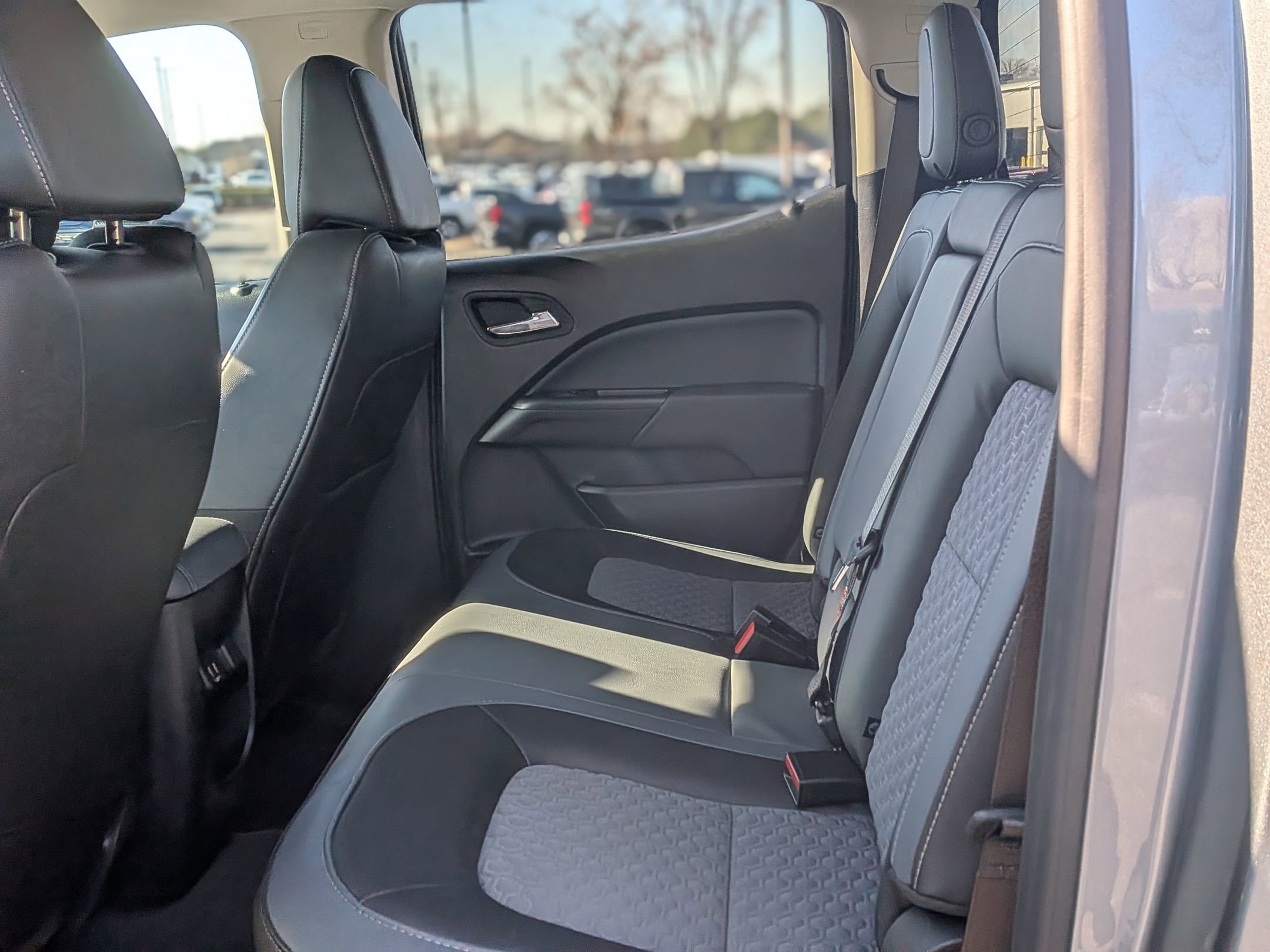 Used 2022 Chevrolet Colorado Z71 image 33