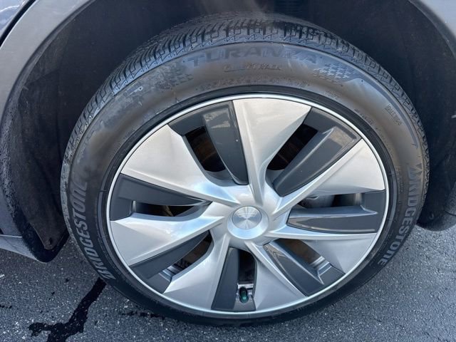 Used 2022 Tesla Model Y Long Range AWD/4WD image 16