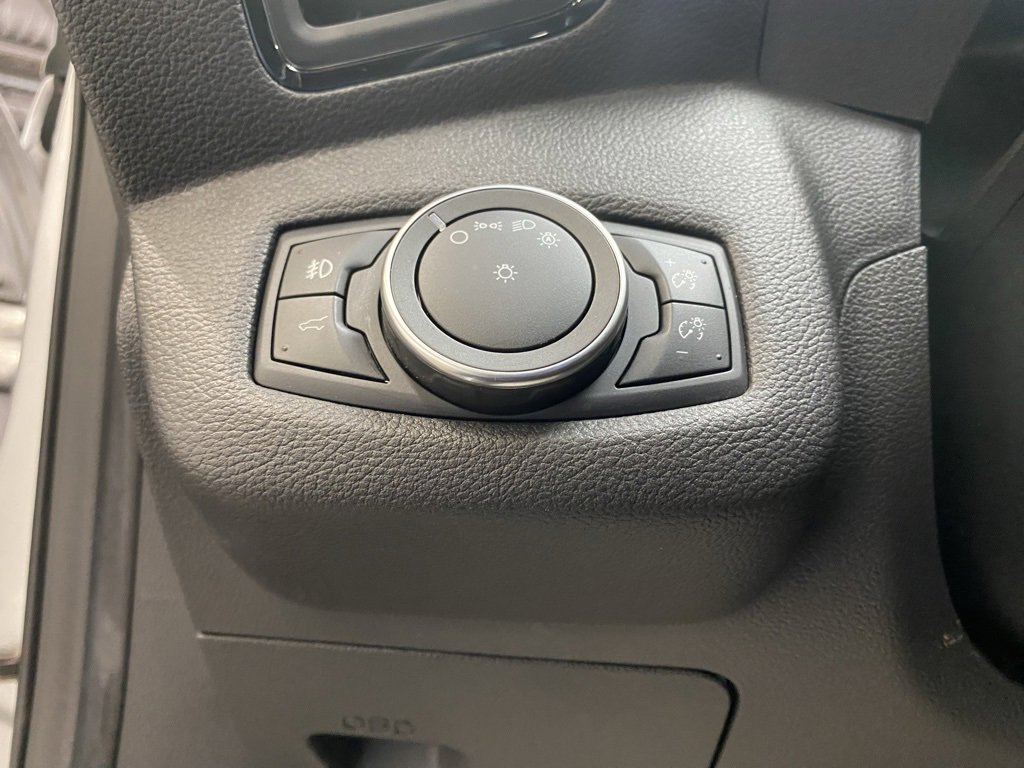 Used 2019 Ford Escape Titanium image 24