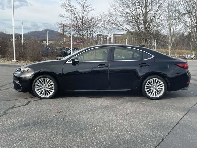 Used 2016 Lexus ES 350 w/ Ultra Luxury Package image 2