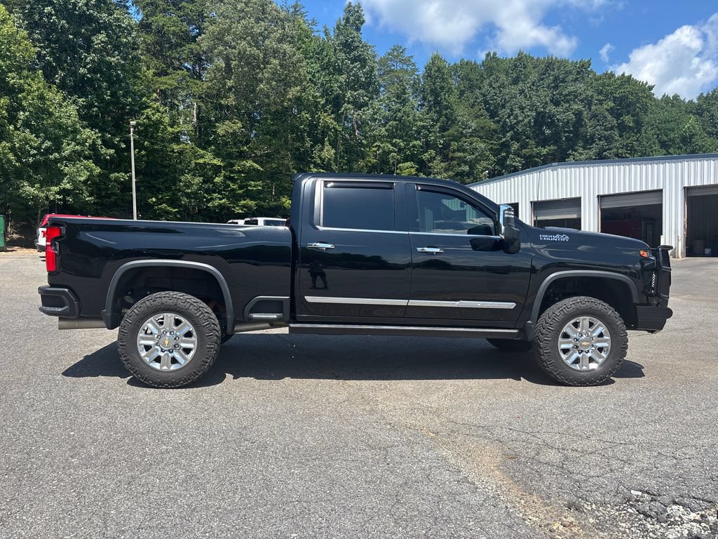 Used 2025 Chevrolet Silverado 3500 High Country w/ Technology Package AWD/4WD image 4