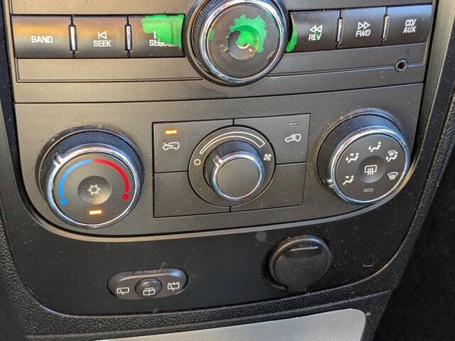 Used 2010 Chevrolet HHR LS image 21