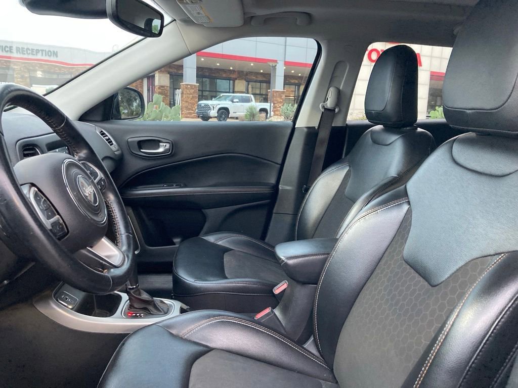 Used 2020 Jeep Compass Latitude FWD image 10