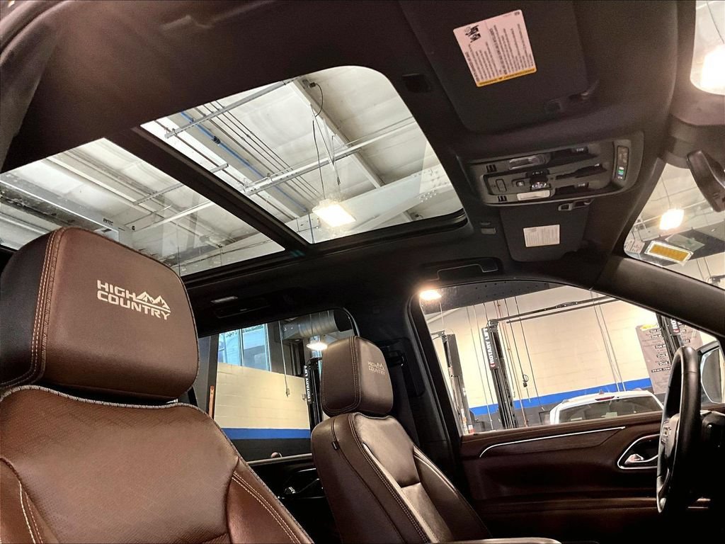 Used 2023 Chevrolet Suburban High Country AWD/4WD image 23