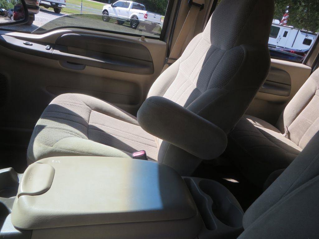 Used 2000 Ford Excursion XLT image 25