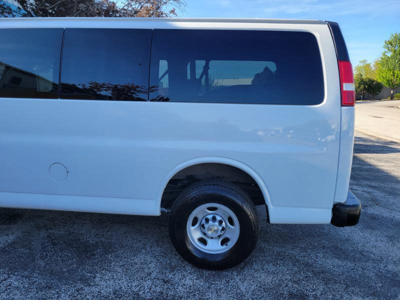 Used 2018 Chevrolet Express 3500 LS RWD image 66