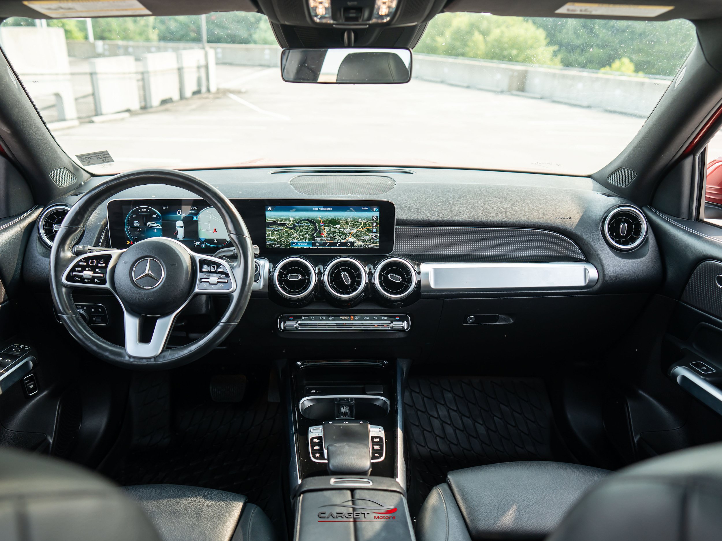 Used 2020 Mercedes-Benz GLB 250 4MATIC w/ Premium Package image 14
