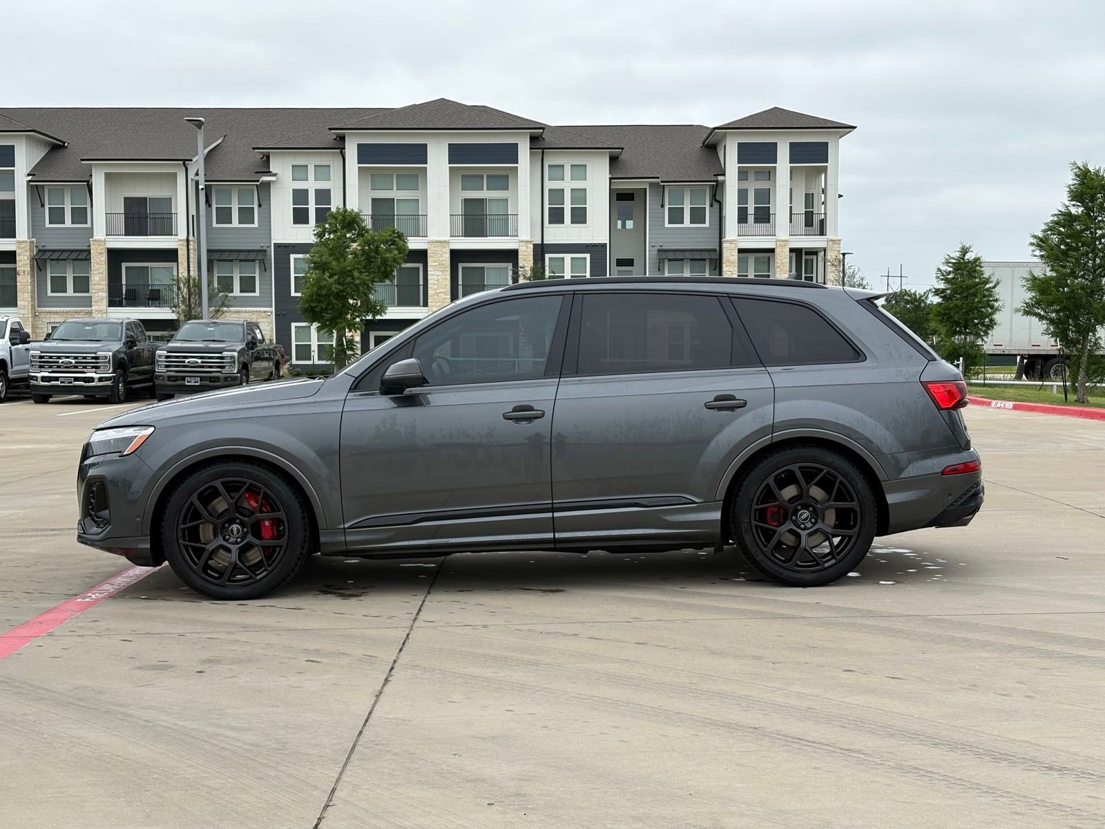 Used 2025 Audi SQ7 Prestige w/ Prestige Package AWD/4WD image 4