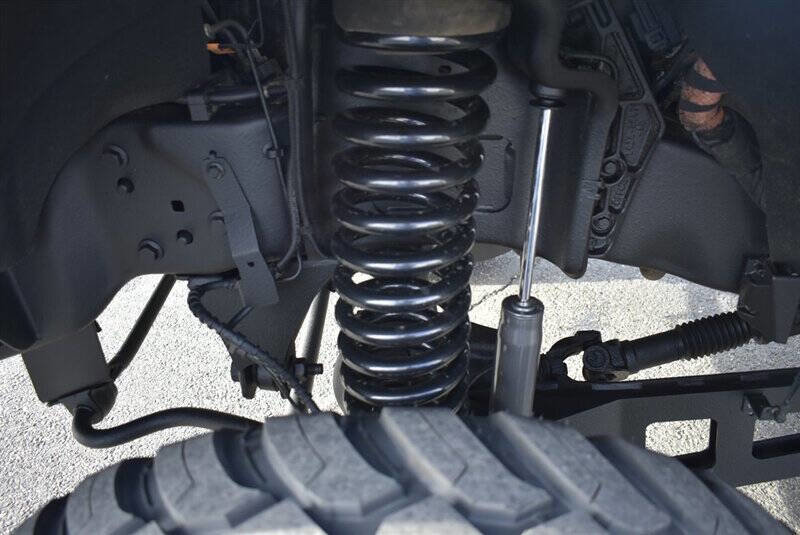 Used 2025 Ford F350 Platinum w/ FX4 Off-Road Package image 11