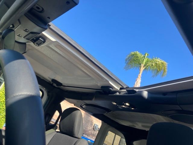 Used 2023 Jeep Wrangler Unlimited AWD/4WD image 16