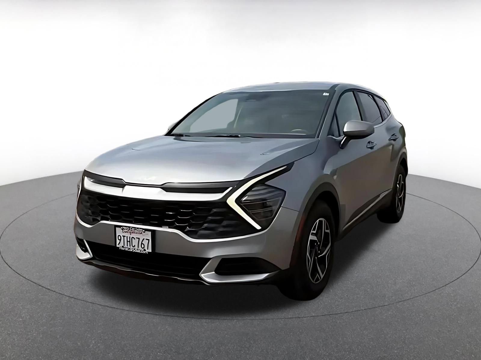 Used 2025 Kia Sportage LX FWD image 7