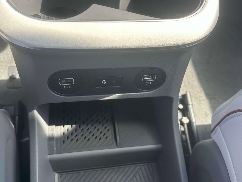 Used 2024 Hyundai Ioniq 5 Limited image 31