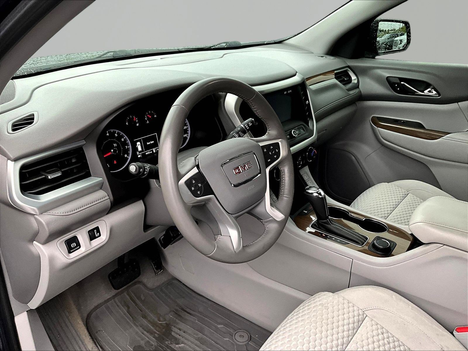 Used 2018 GMC Acadia SLE w/ Driver Alert Package I FWD image 17