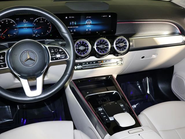 Used 2022 Mercedes-Benz GLB 250 4MATIC image 16