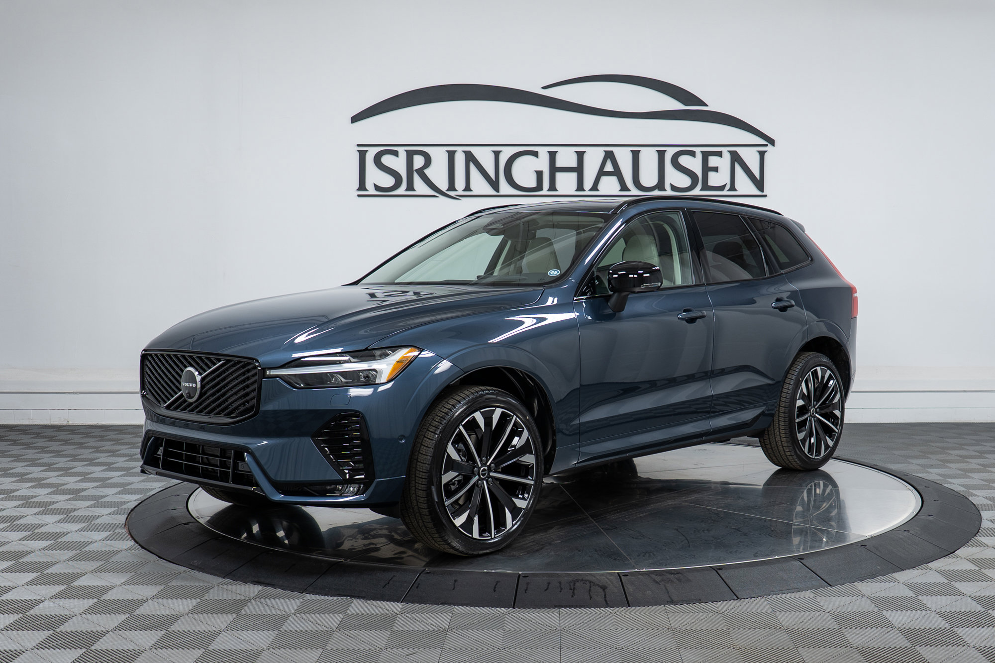 New 2026 Volvo XC60 B5 Ultra w/ Protection Package Premier