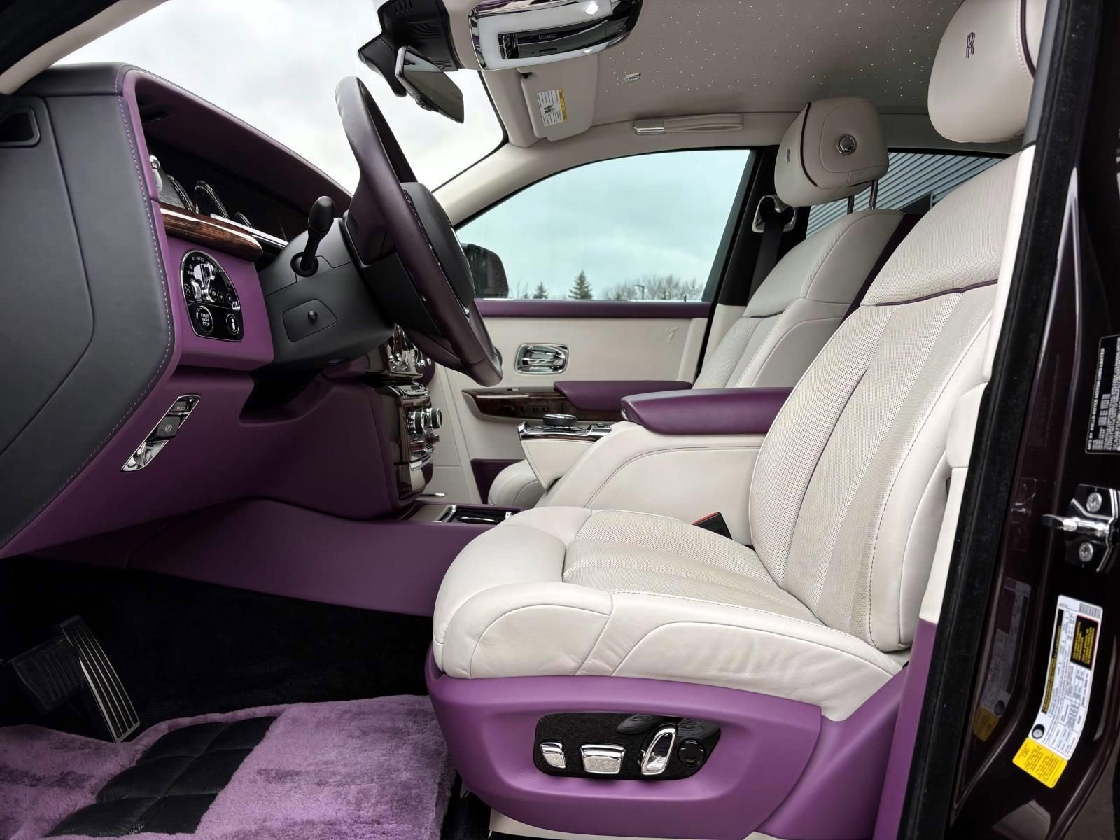 Used 2019 Rolls-Royce Phantom Sedan image 16