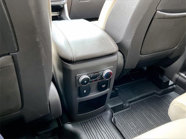 Used 2020 Ford Explorer Platinum w/ Premium Technology Package image 31