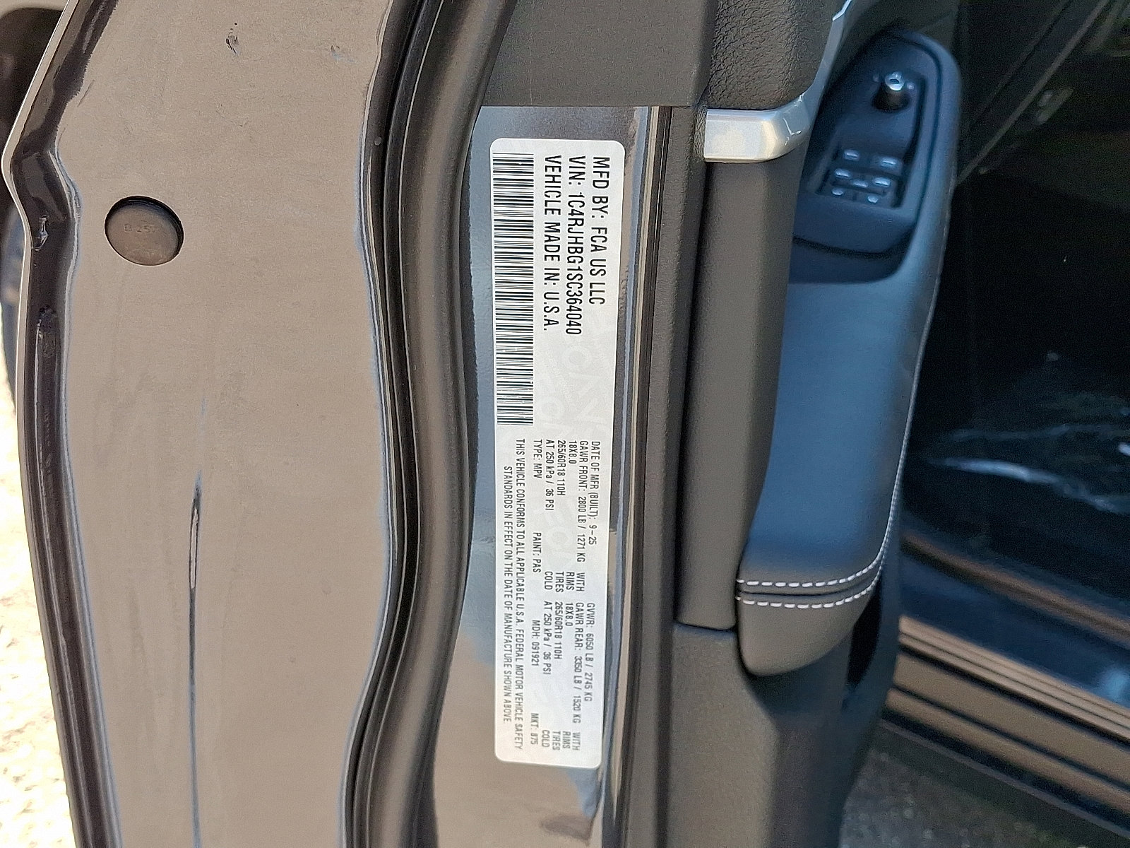 New 2025 Jeep Grand Cherokee Limited image 14