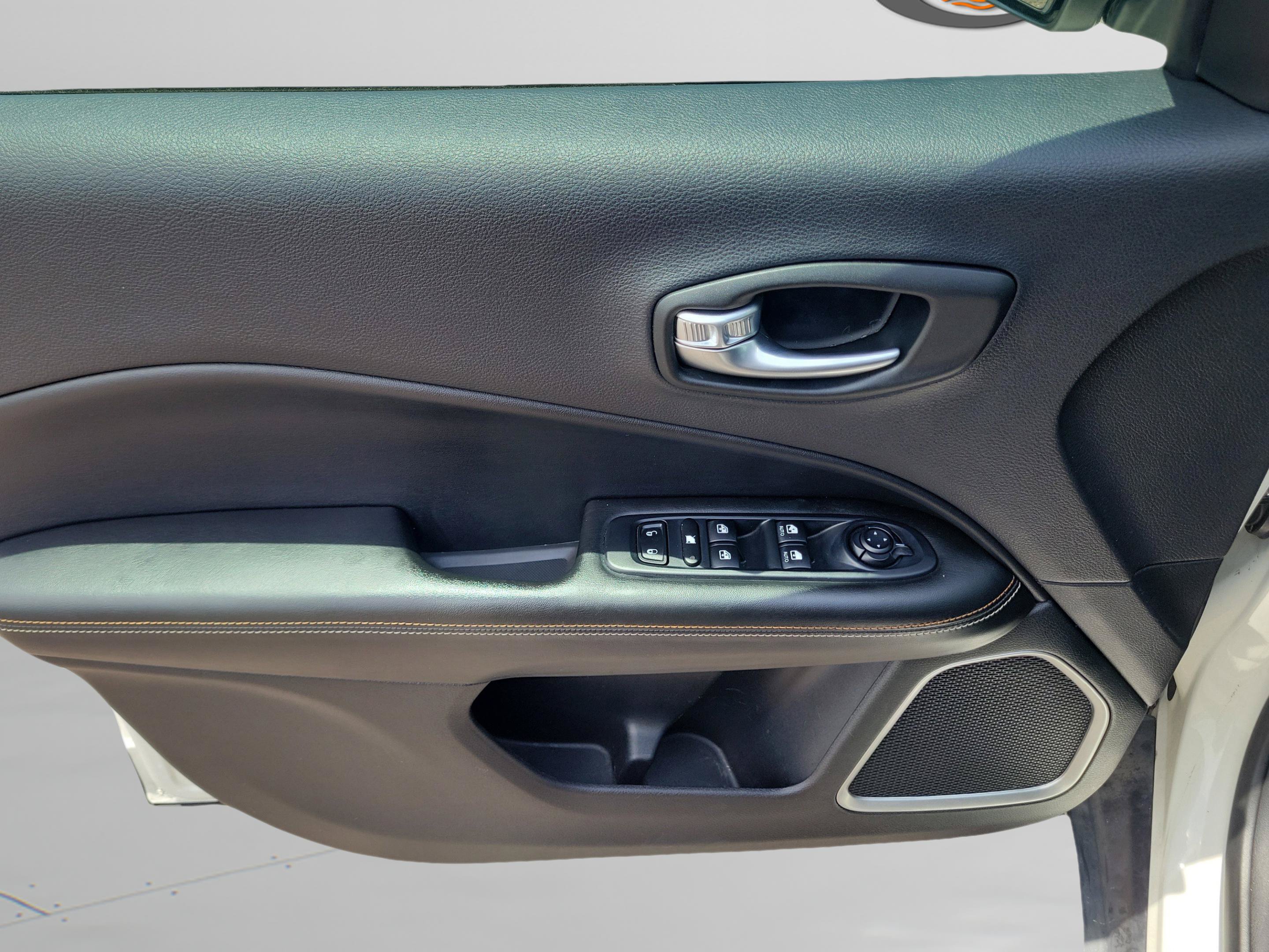 Used 2021 Jeep Compass Latitude FWD image 22