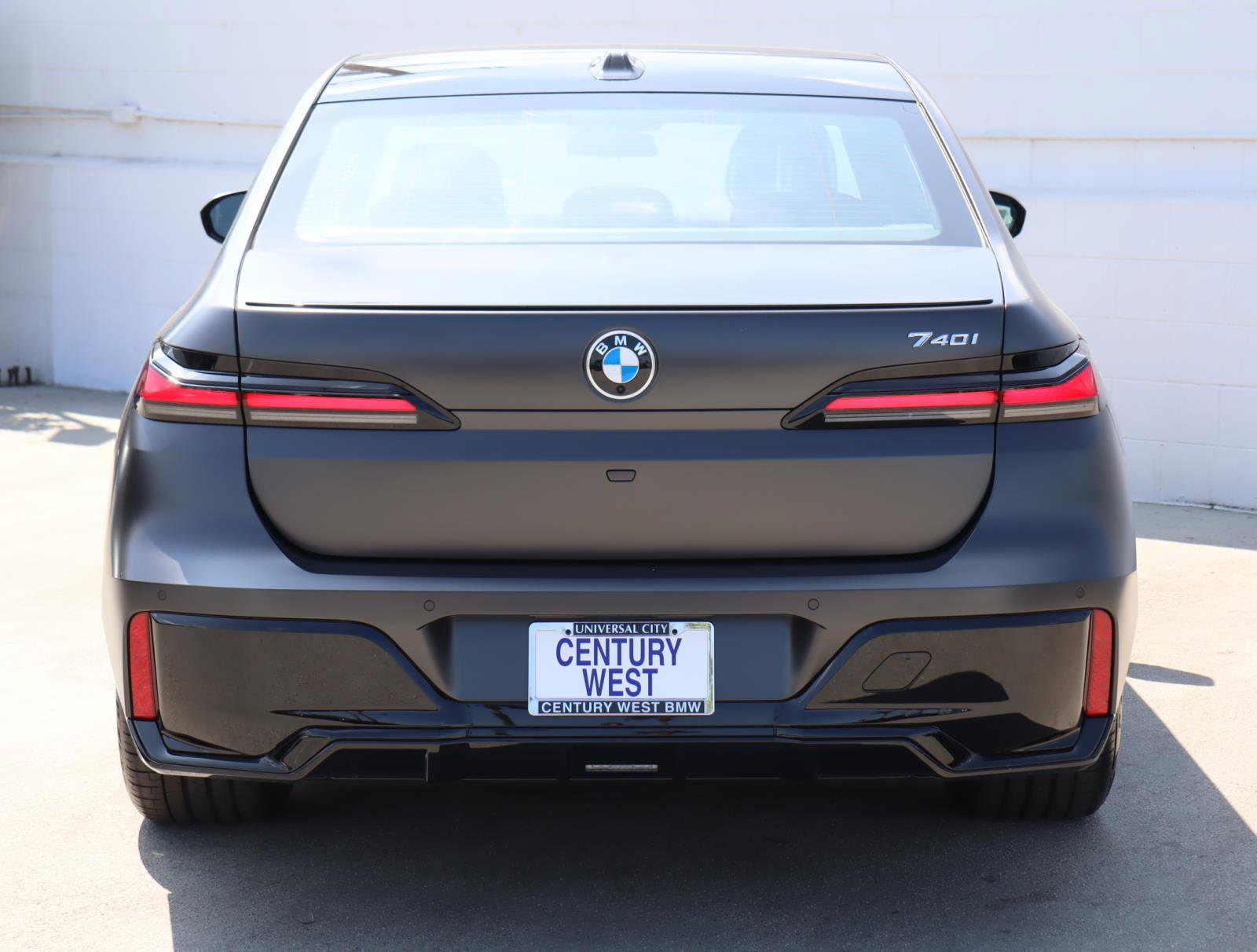 New 2026 BMW 740i w/ Premium Package image 4