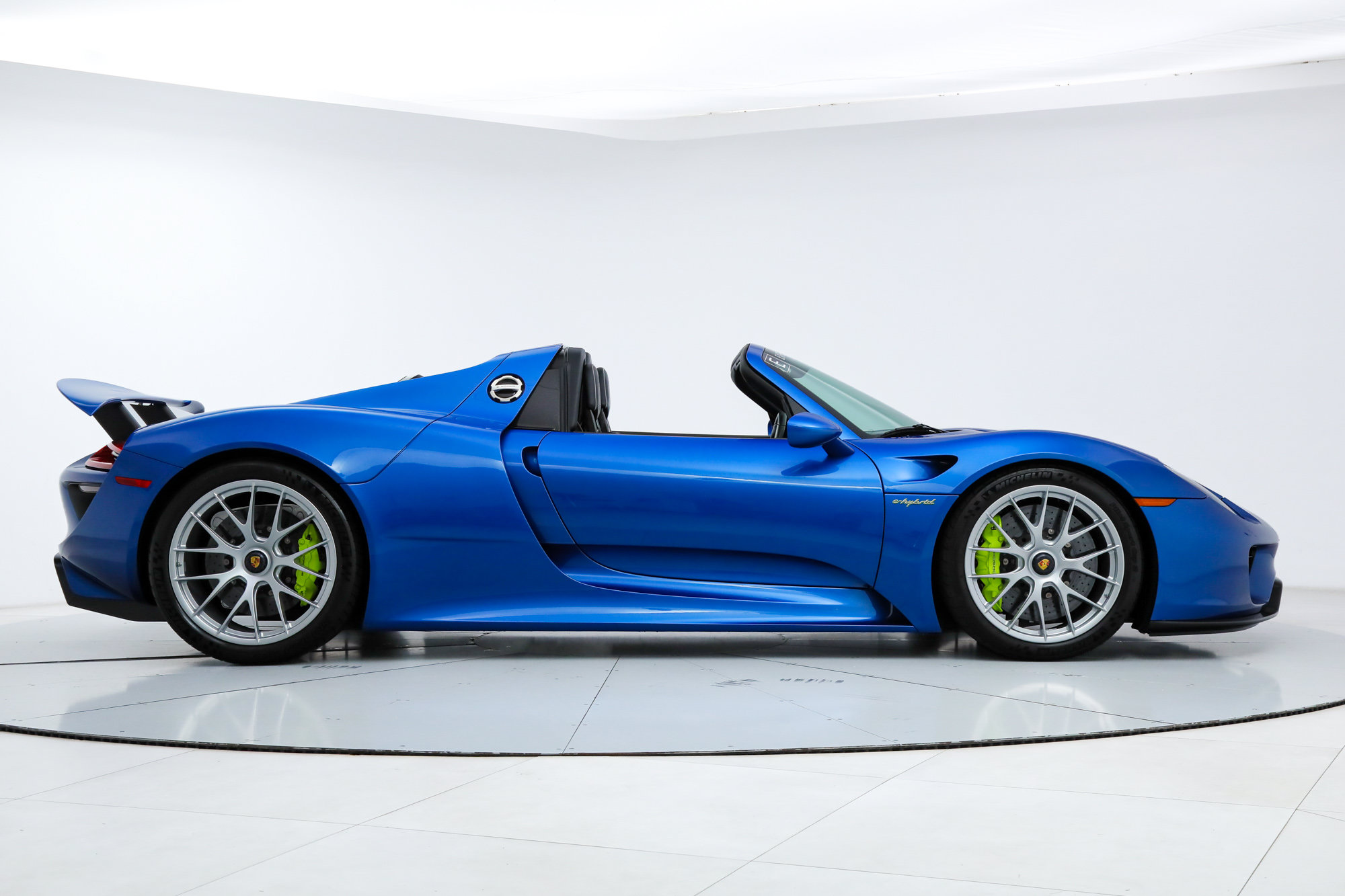 Used 2015 Porsche 918 Spyder AWD/4WD image 7