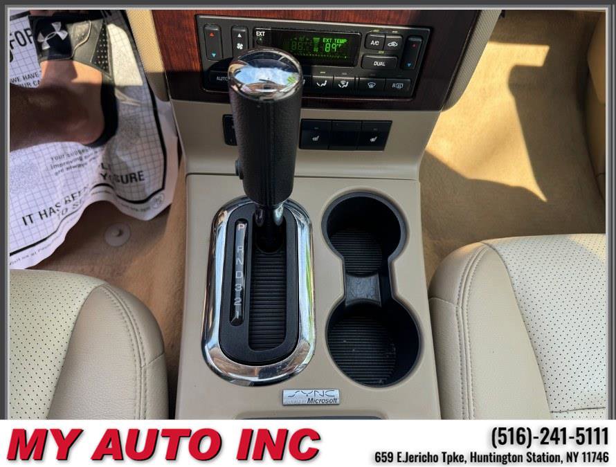Used 2010 Ford Explorer Limited image 19